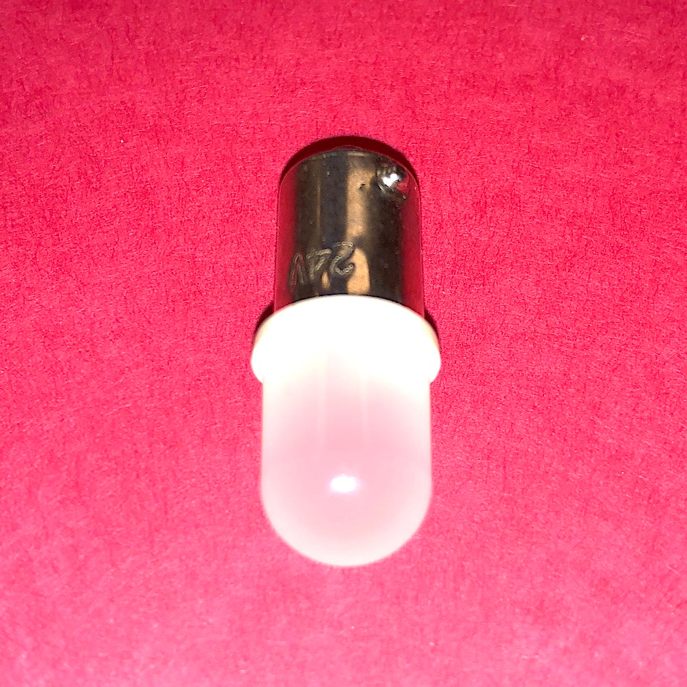 10 each - LED 24V T10 BA9S Bayonet WHITE Instrument Dash Panel Bulb ; HL306W-2