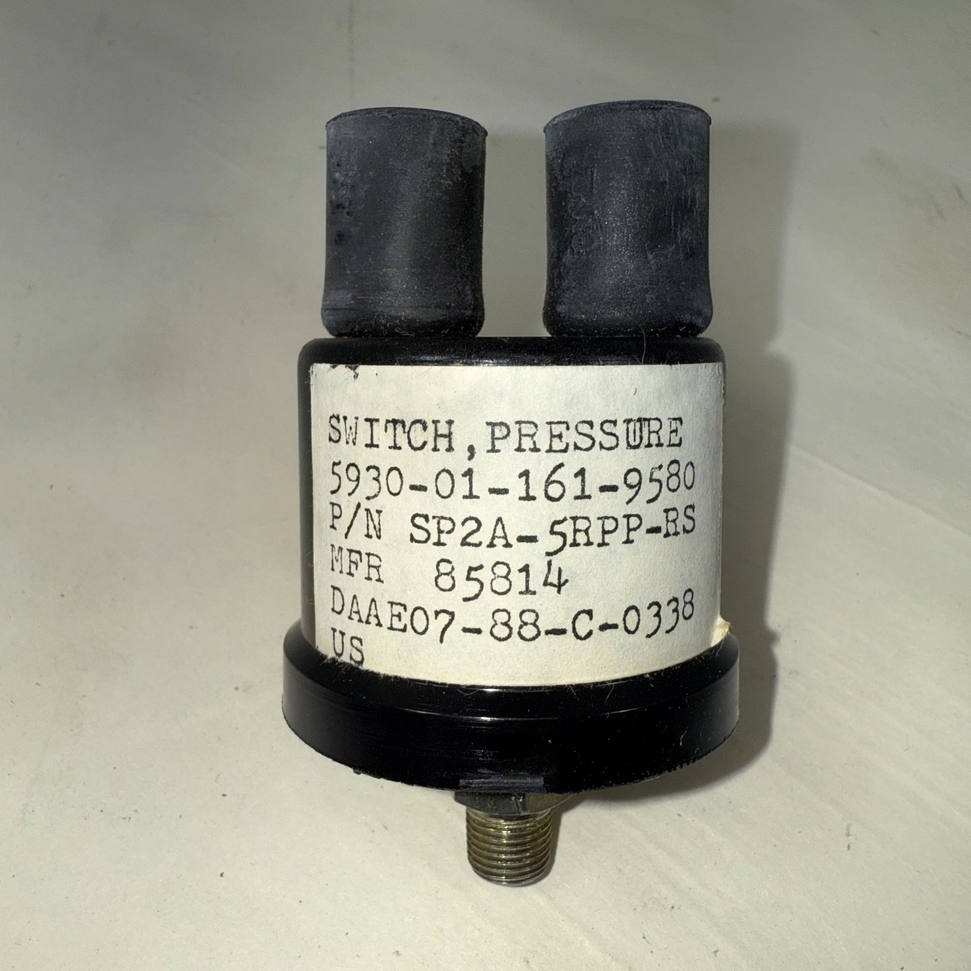 Switch , Pressure ; M939 5TON 5930-01-161-9580 12302684