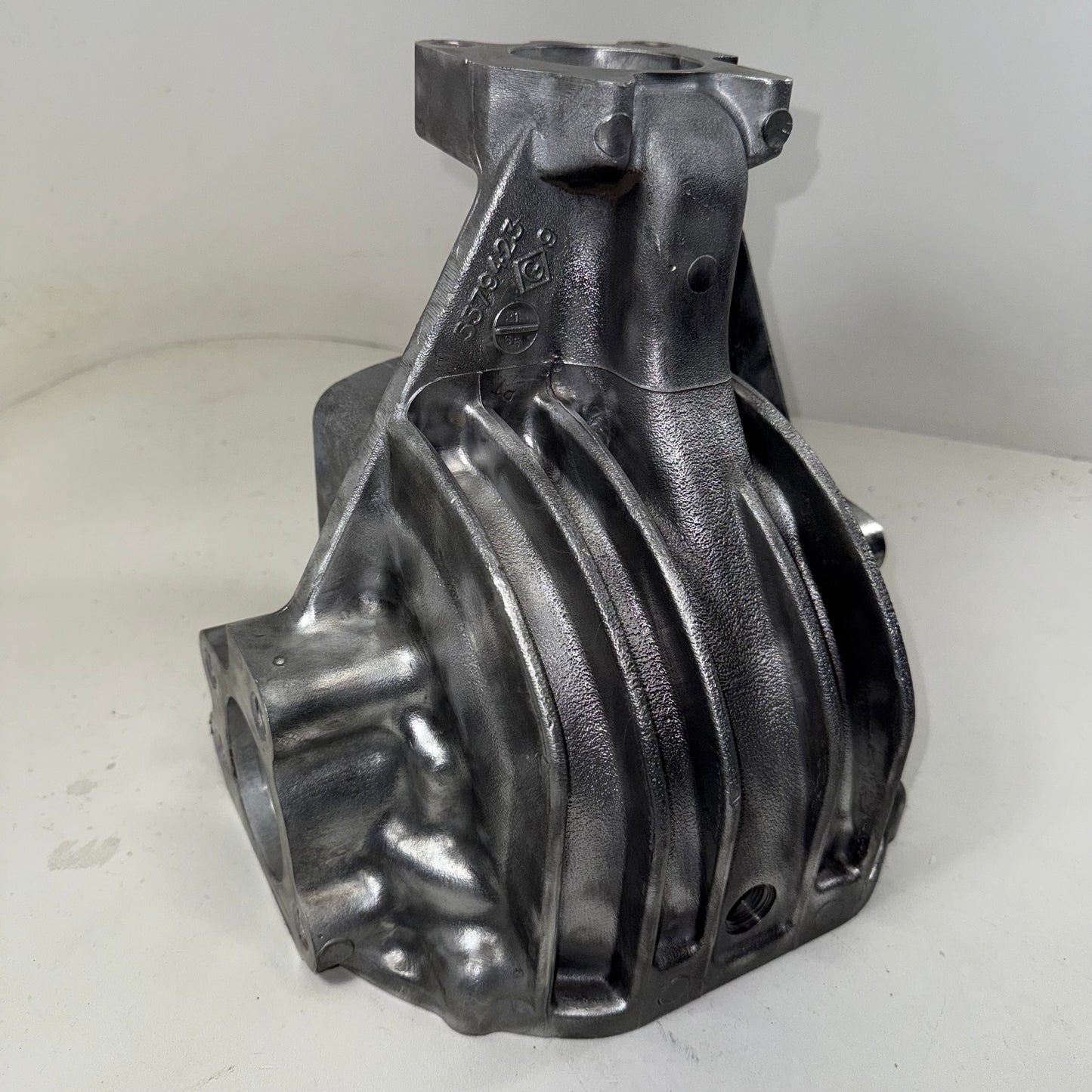 Differential Housing 3040-01-174-9130 5579424