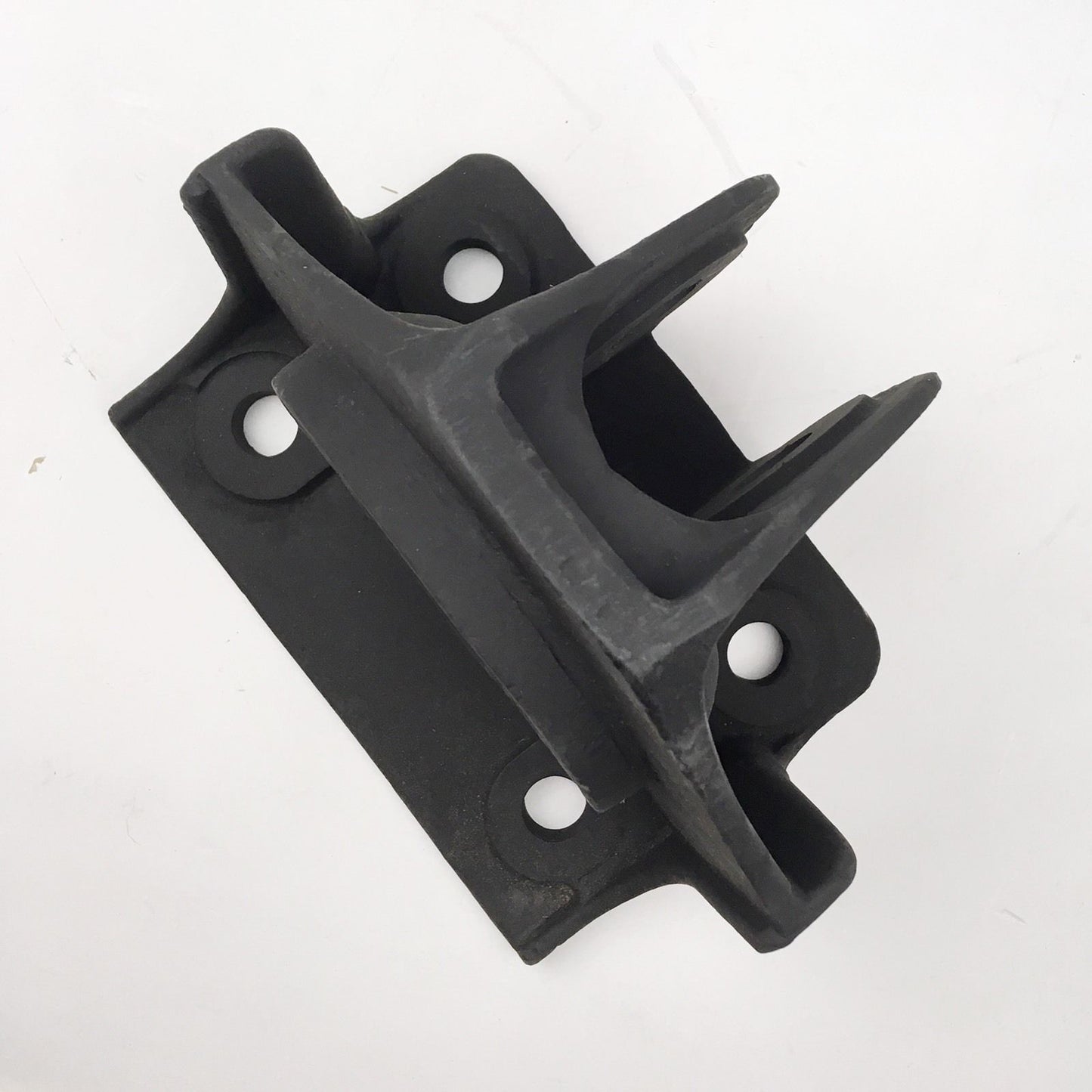 BRACKET , REAR-UPPER SPRING/SHOCK ; Hummer ; 12338738 5591504 2590012484873