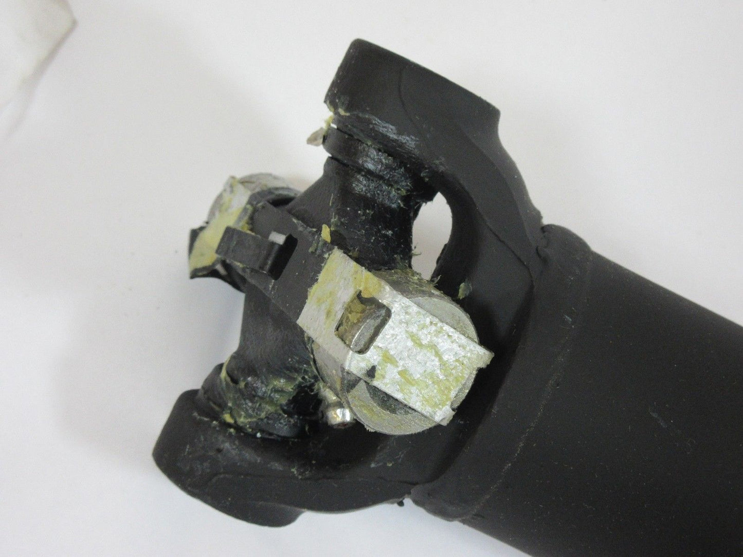 PROP-SHAFT ASSEMBLY w/ U-JOINTS, REAR ; 12341909 , 915051-1624 , 2520-01-346-1374