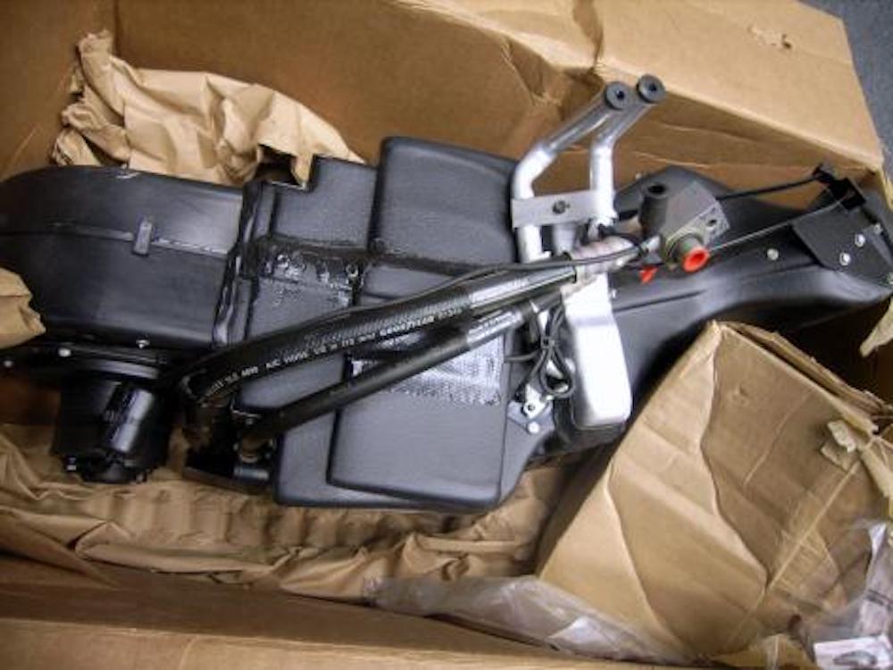 AC / Heater , Main Unit- Front Dash ; Hummer ECV ; 4130015374995 6019788 4220202