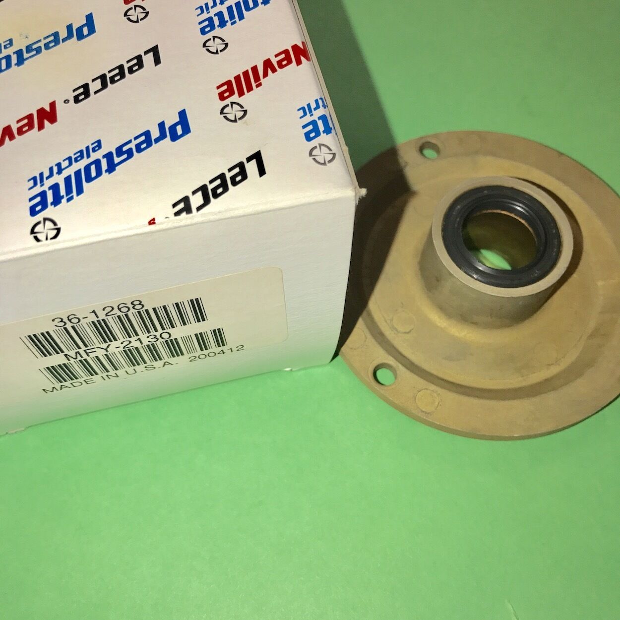 Intermediate Bearing Plate w/seal ; Hummer H1 ; 2990012055981 5741114 MFY-2130