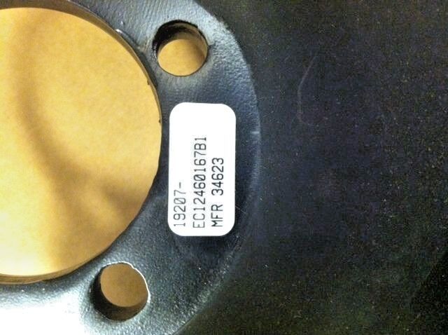 Control Bracket, FRONT UPPER LH; Mil. Hummer ; 2530014147844 12460167 EC12460167