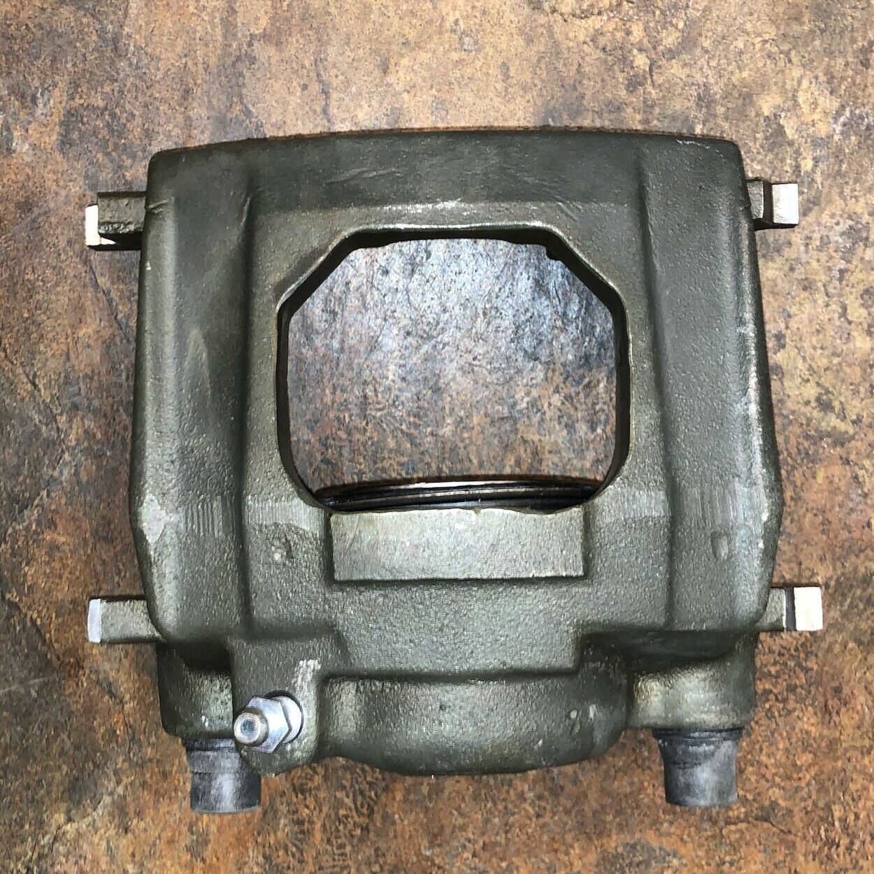 Front Brake Caliper - RH; Mil. Hummer H1; 2530-01-484-9574 103700-09 5745452