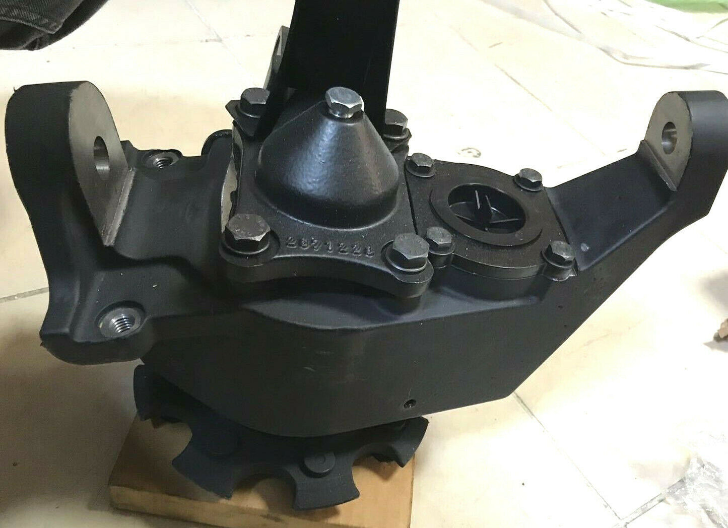 CTIS Knuckle - Geared Hub 12K ; Mil. Hummer ; 6041984 6041985 6041986 6041987
