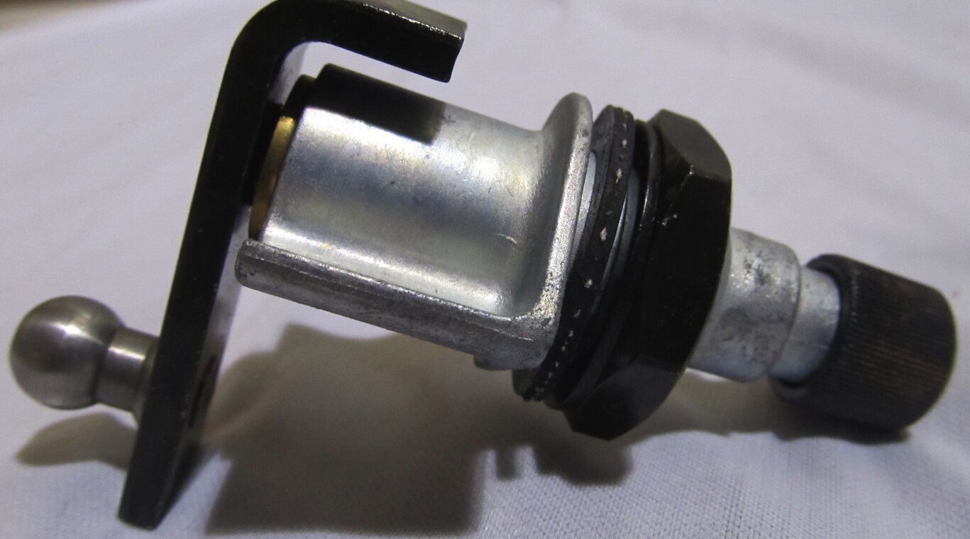 PIVOT ASM , WINDSHIELD WIPER ; M998 Humvee ; 12340660 2540-01-422-0253 5585157