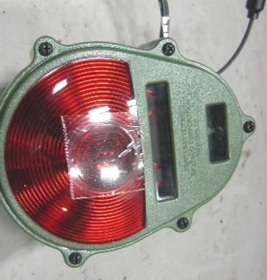 Tail-Light - 24v Green Plastic Housing w/ Red Lens ; 12375837 6220-01-372-3883