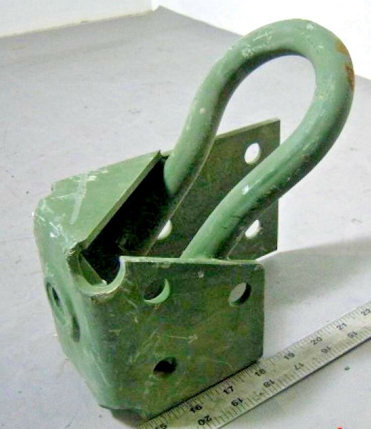 BRACKET , FRONT TIE-DOWN , RH ; Humvee Hummer M1114 ; 2590-01-412-7564 12447092