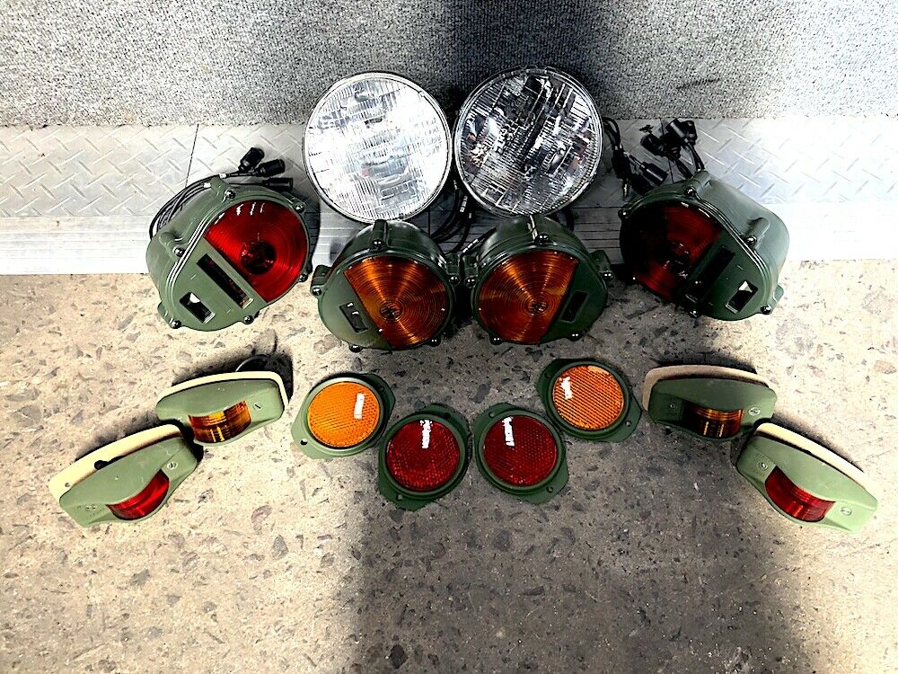 Set of Lights & Reflectors w/383-Green Housings&24v bulbs - Hummer M35 M939 etc.