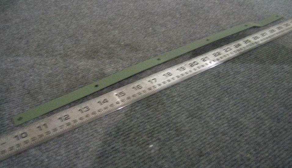 RETAINER, REAR HOOD, BEZEL ; Mil. Hummer ; 2590-01-261-2636 12338904 5591314