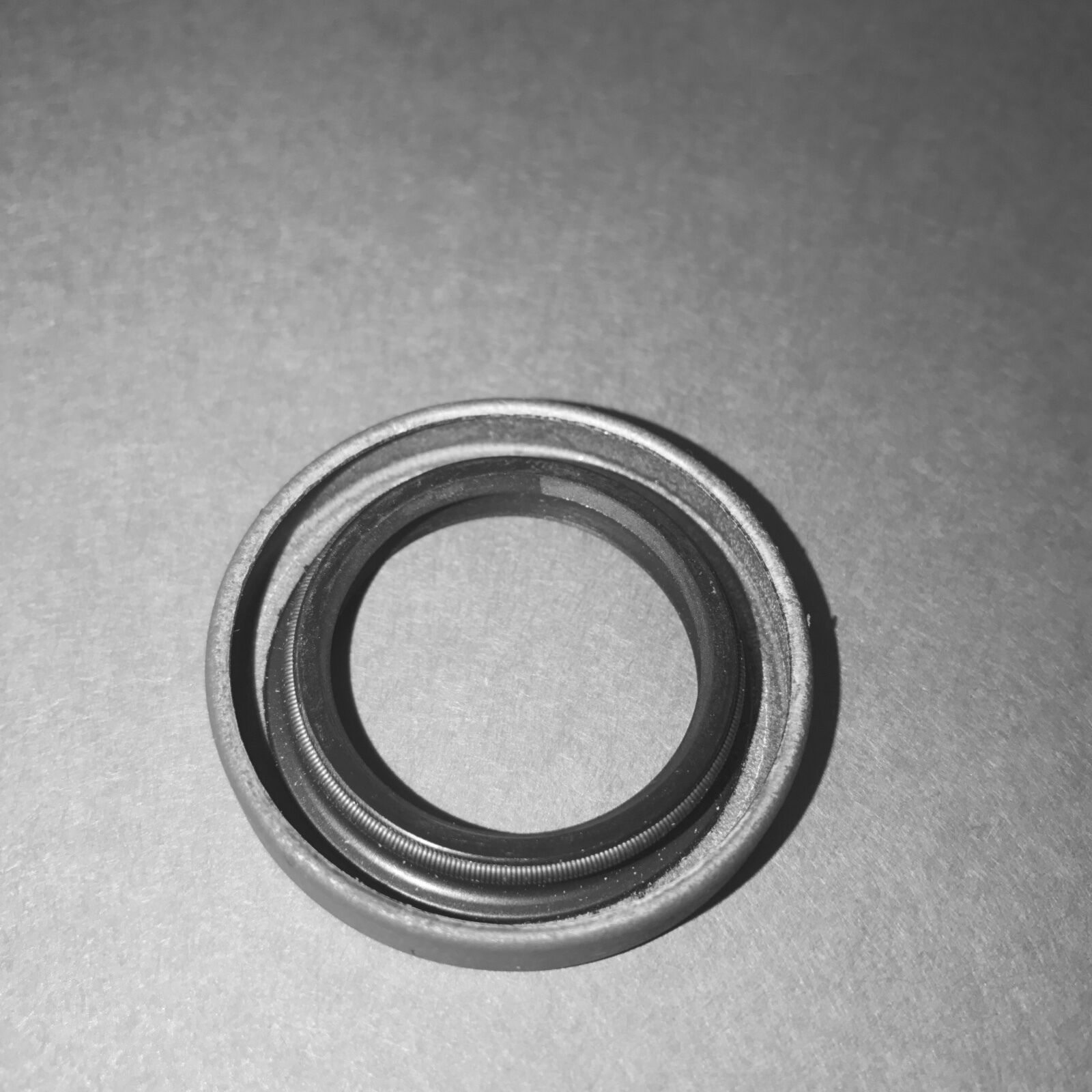 SEAL for Transfer Case Shaft ; G744  M809  5TON ;  5330-00-571-7052  10938287