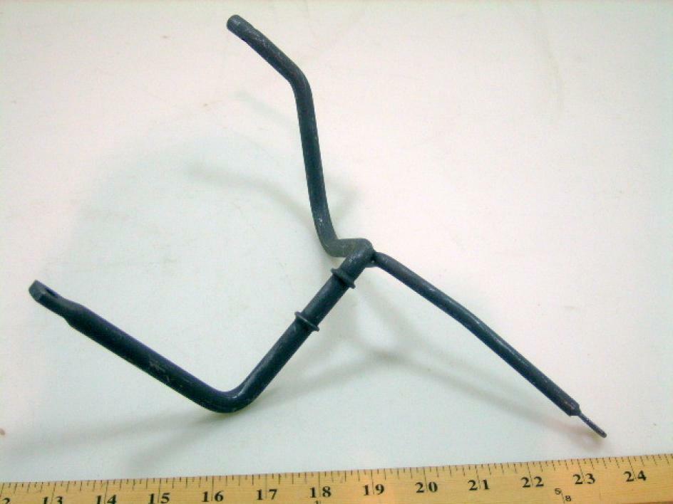 Lever , Fuel Throttle w/o Pedal ; 12460224 , 2540-01-439-7308 ; MIL. HUMMER M998