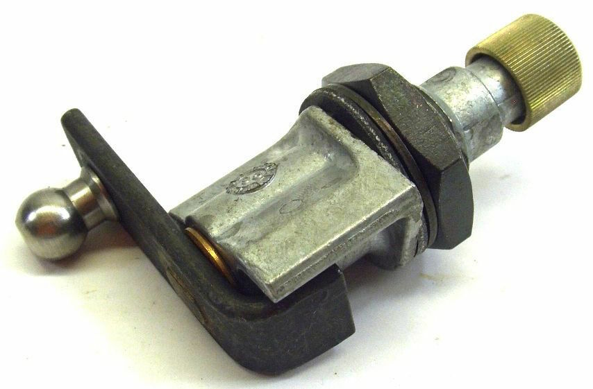 PIVOT ASM , WINDSHIELD WIPER ; M998 Humvee ; 12340660 2540-01-422-0253 5585157