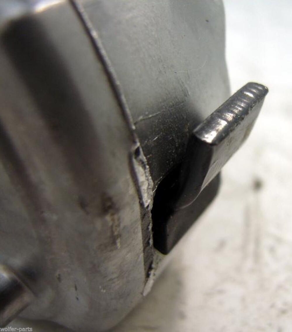 TENSIONER ; 3934818 , 3937553 , 3973822 , 2DR555 , 3020-01-341-2477