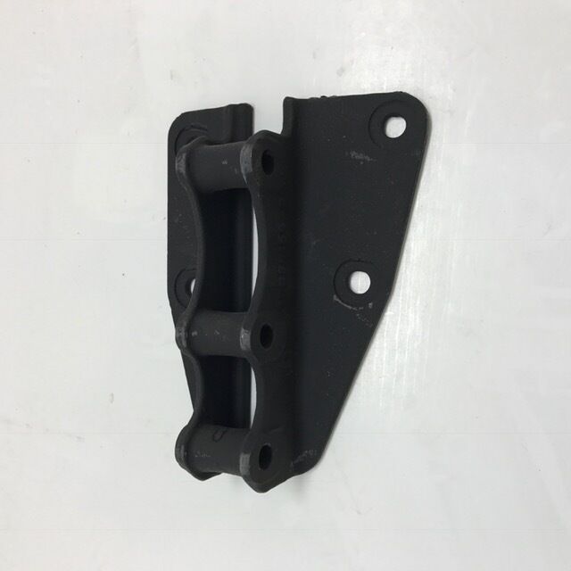 Bracket RH-Frt.Susp. 2nd Crossmember; Humvee M1114 ; 5591678 2510011856648 12338155-2