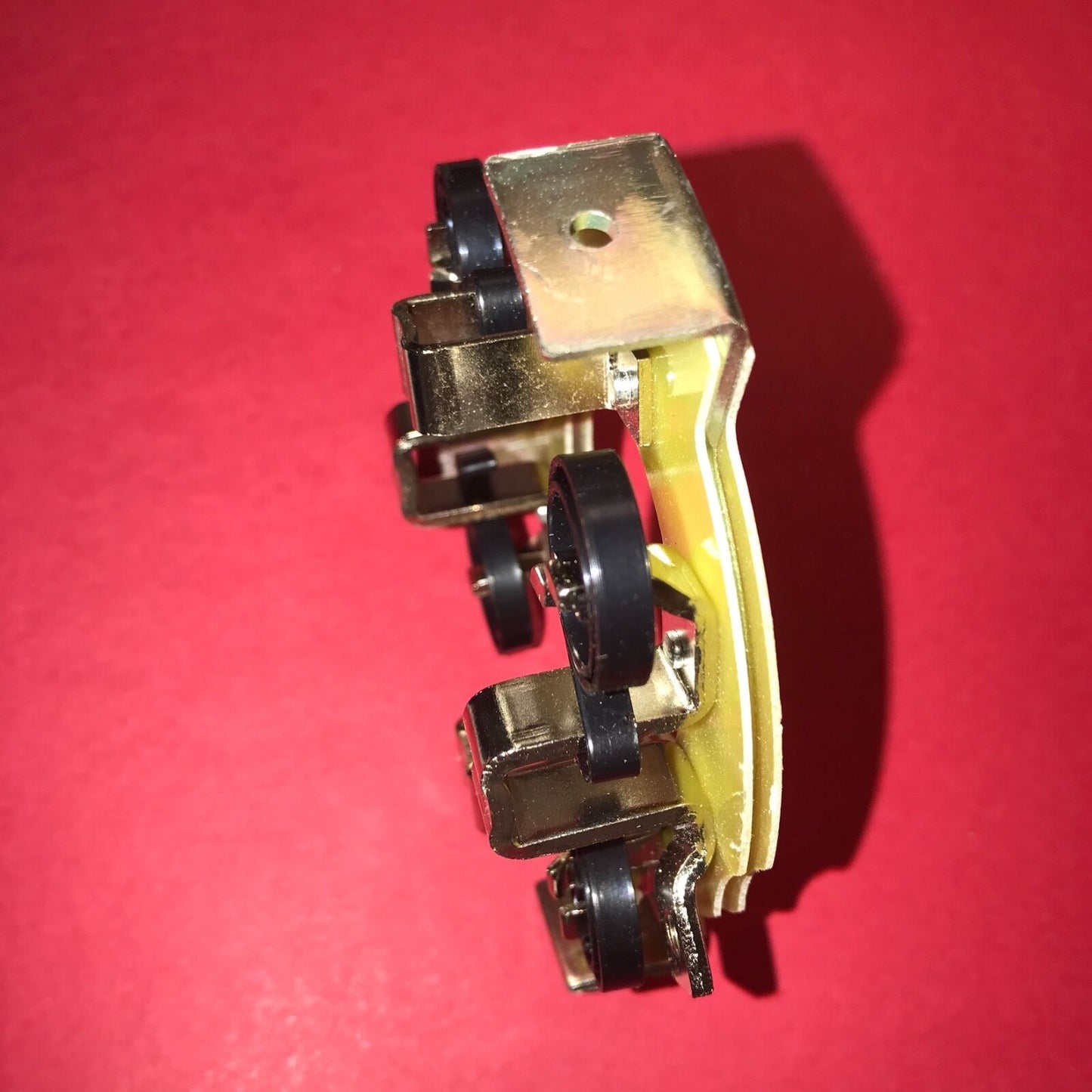 HOLDER , BRUSH PLATE ; HUMMER STARTER ; MFY-1064B , 4N4691 , 5977-01-324-6323
