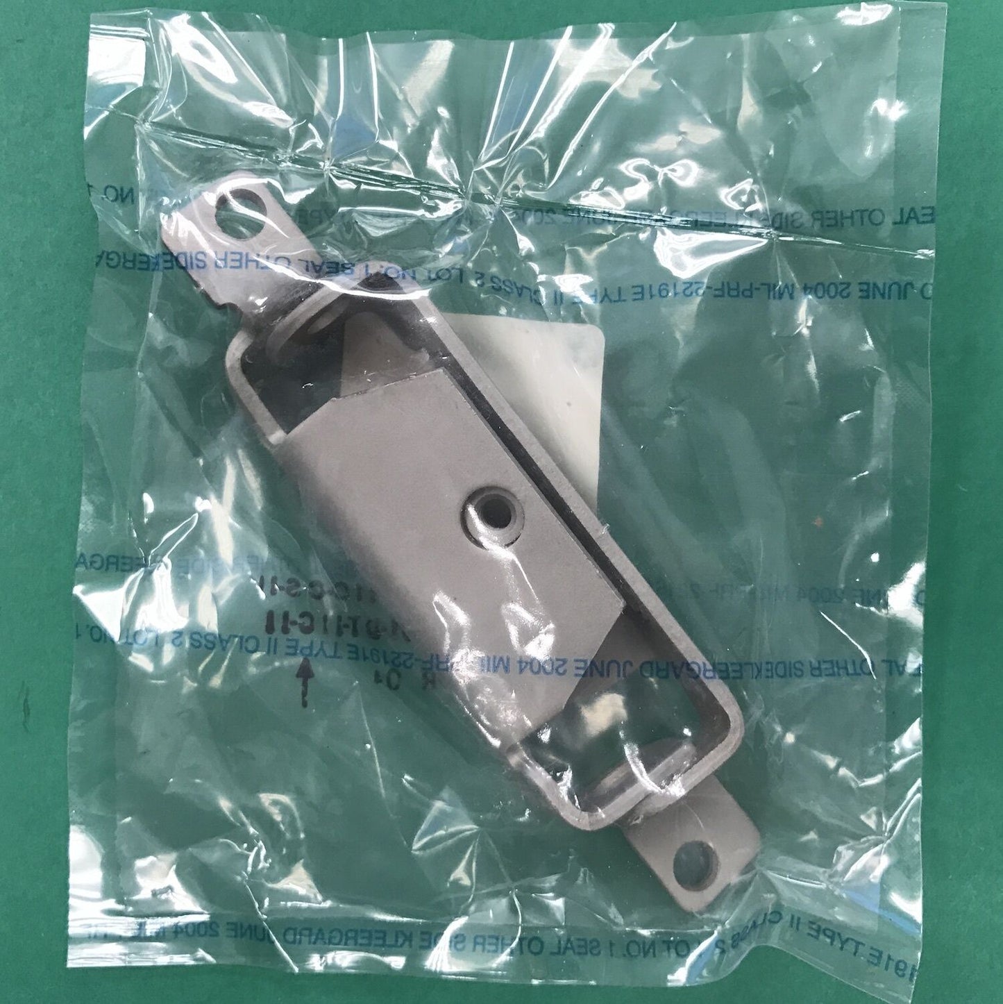Bracket Set for Parking Brake, LH&RH; MIL. HUMMER; 12342965 (RH) & 12342966 (LH)