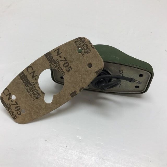 LAMP-HOLDER , LIGHT MARKER CLEARANCE ; 6220-00-729-9295 MS35422-1 7411847 2AT428