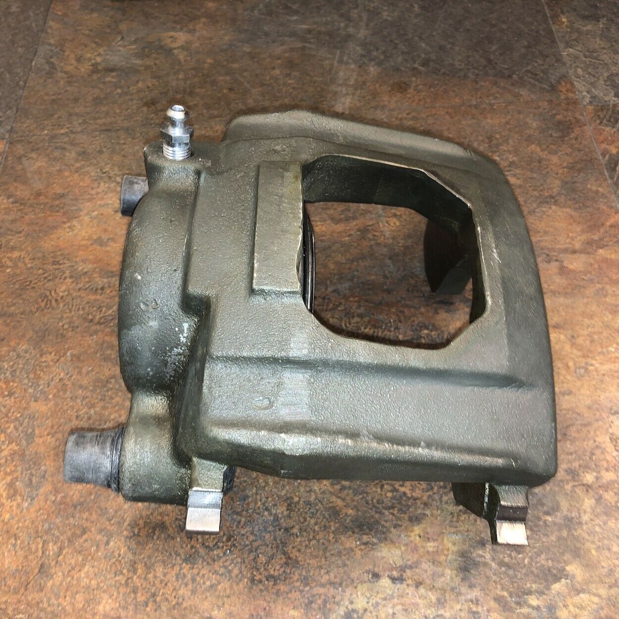 Front Brake Caliper - RH; Mil. Hummer H1; 2530-01-484-9574 103700-09 5745452