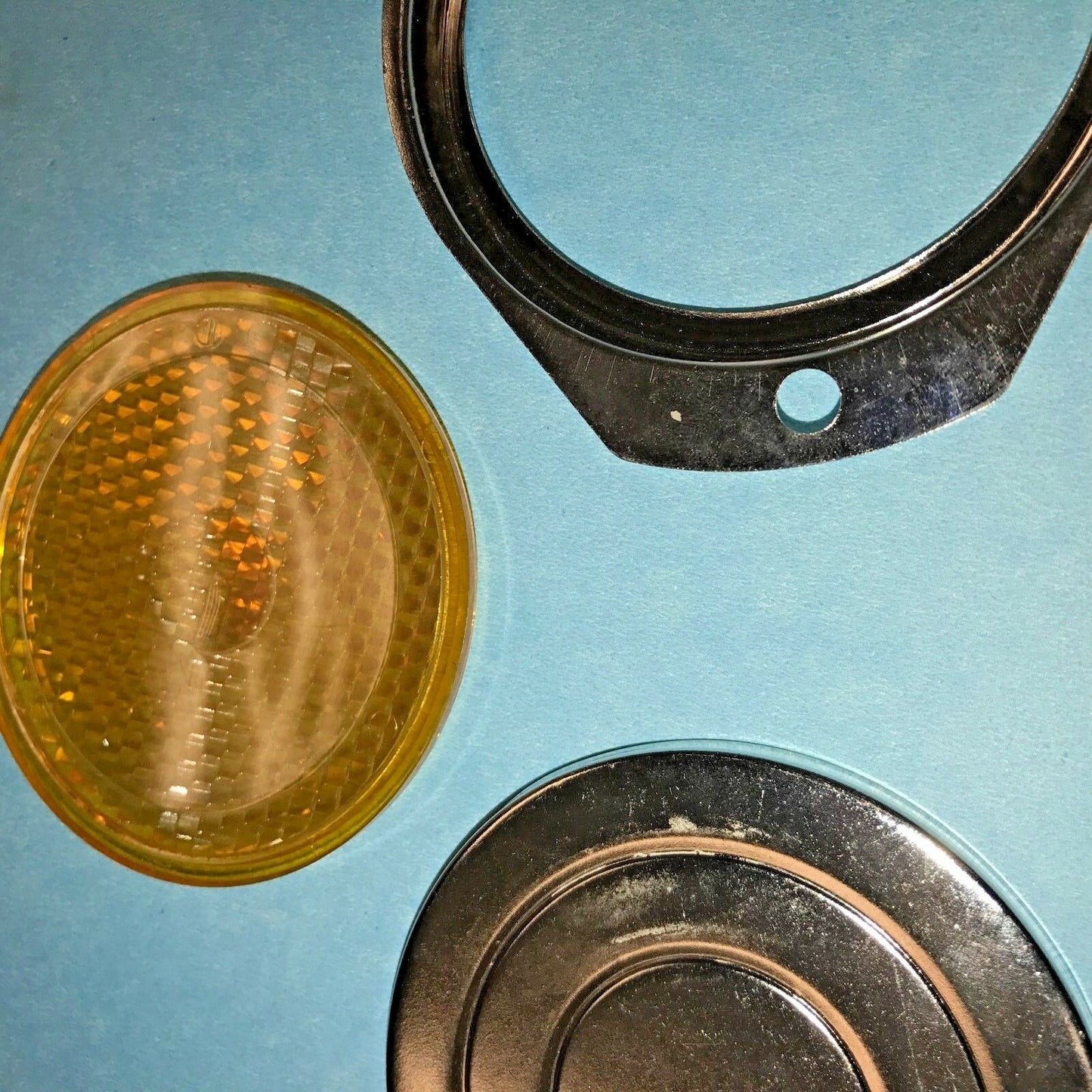 4 each - Reflectors - AMBER ; MIL. HUMMER M998 ; 12342500-2 9905-01-485-2102