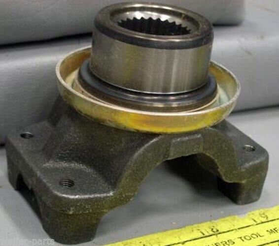 YOKE , INPUT FRONT DIFFERENTIAL; HUMMER H1 ; 2520-01-267-7371 12460374 5717032