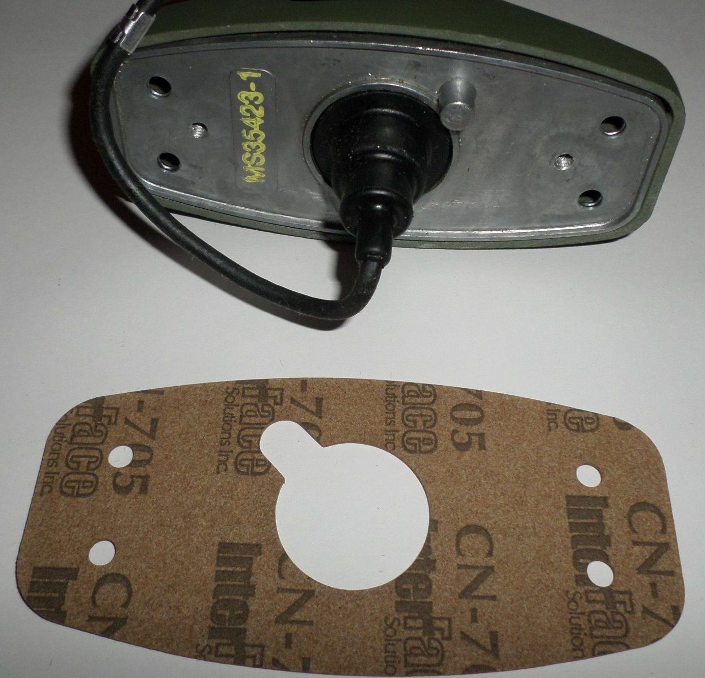 Side Clearance Light, 383 Green Housing , Amber Lens, LED-24V; MS35423-1 w/LED