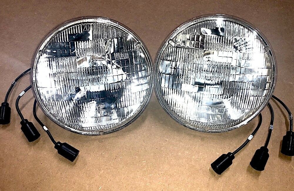 2 each- 28v 60w Headlights; 6240009663831 8741491 A-A-2044 A-A-2072 MS18008-4863