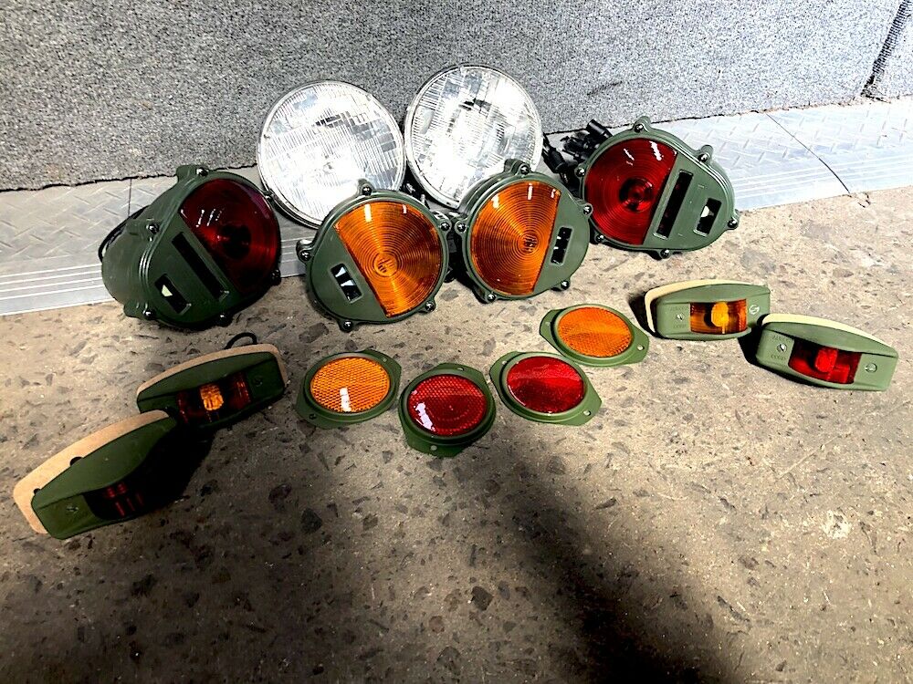 Set of Lights & Reflectors w/383-Green Housings&24v bulbs - Hummer M35 M939 etc.