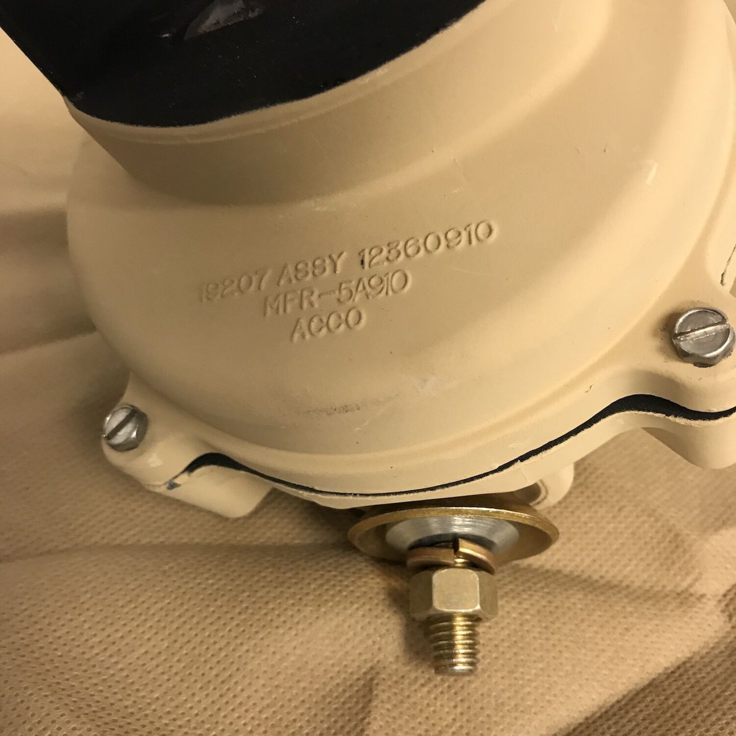 BLACKOUT LIGHT 28V; M113 , M939 , M1117 ; 12360910-1 , 6220-01-300-3643 , 217655