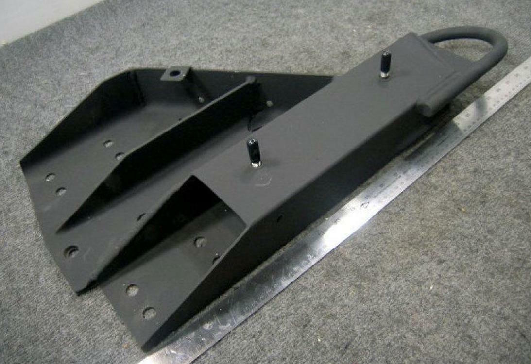 BRACKET, FRONT RH AIRLIFT ; Mil. Hummer ; 2590-01-478-6799 12447001 6003010B5