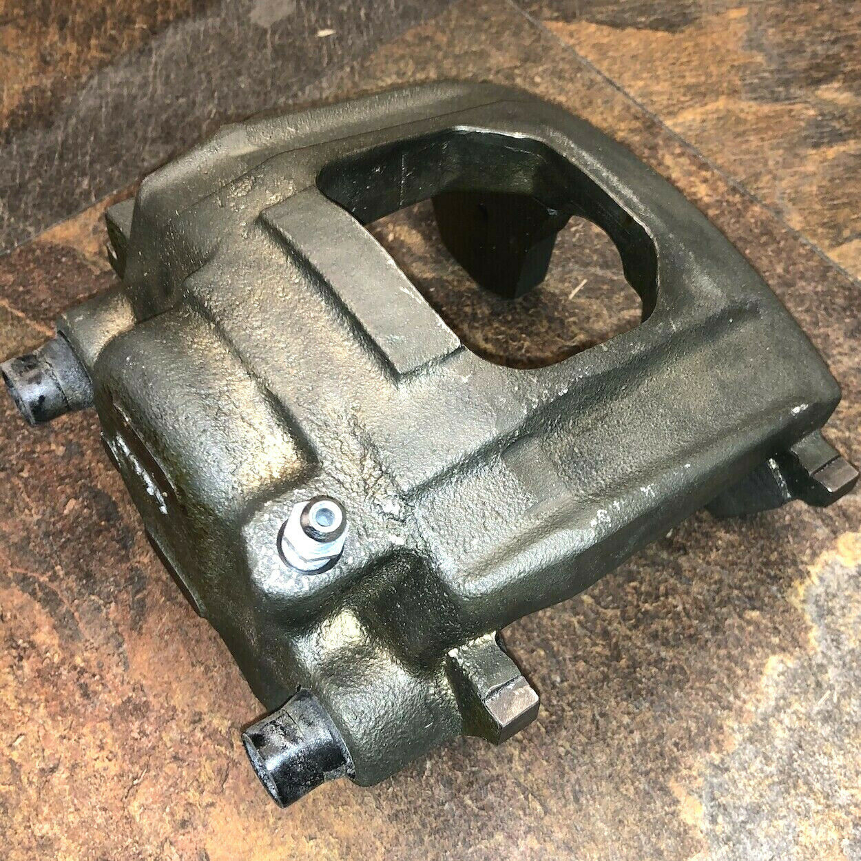Front Brake Caliper - LH; Mil. Hummer H1; 2530-01-484-9573 103700-10 5745454