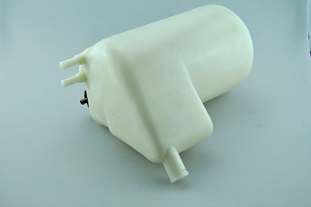 TANK , RADIATOR , OVERFLOW ; USA Humvee ; 12340061 2930012565350 5596079