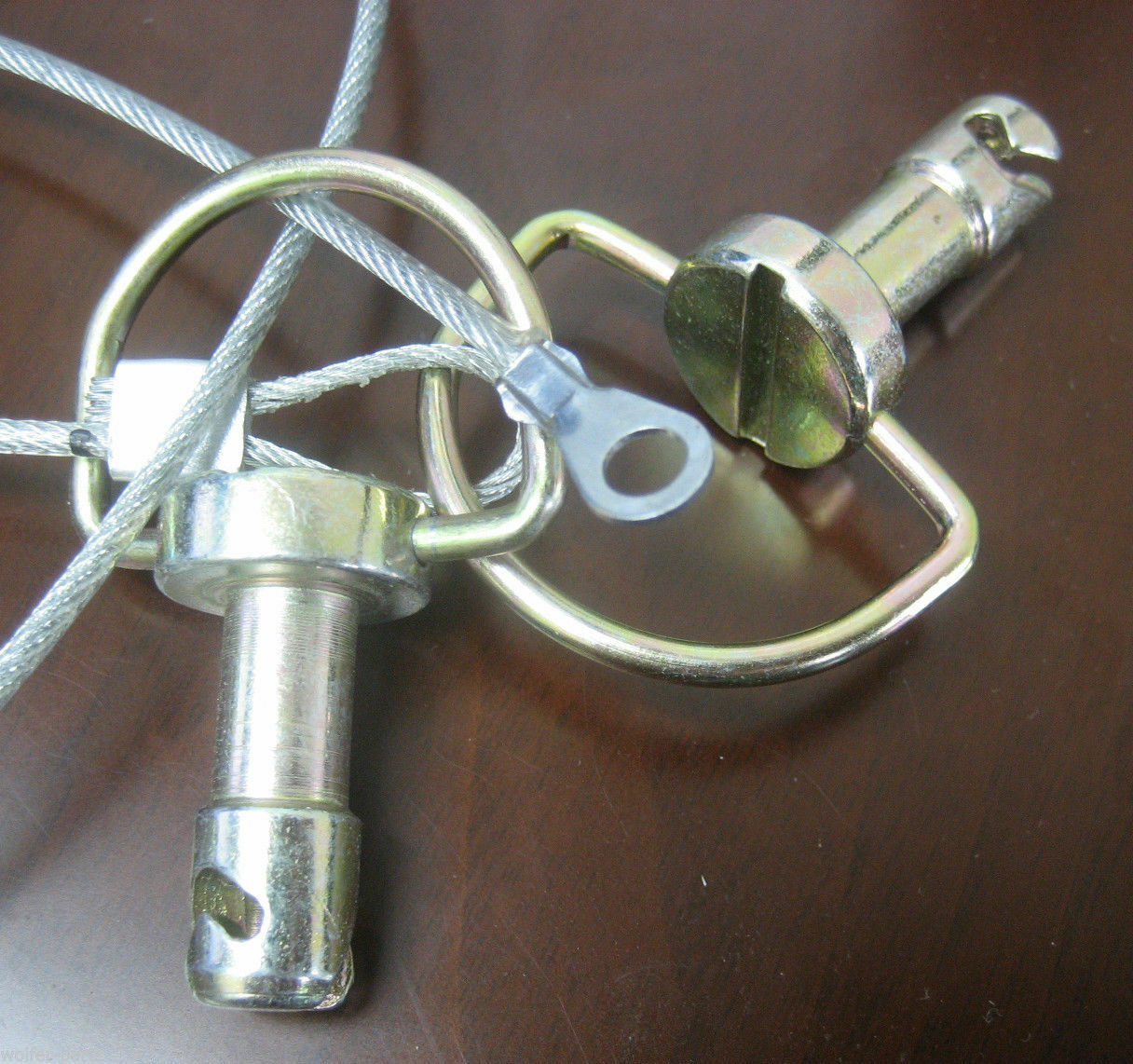 CABLE & STUD RING for SEAT ; Mil. HUMMER M998 ; 12339420-1 , 2590-01-253-3905
