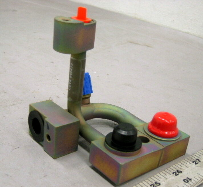 NEW, MANIFOLD-TUBE ASSEMBLY, AC COMPRESSOR ; 6015593 , 4109043 , 0792600P; M1114