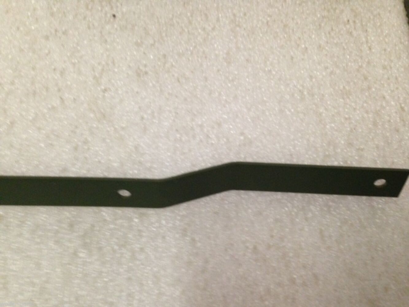 RETAINER, REAR HOOD, BEZEL ; Mil. Hummer ; 2590-01-261-2636 12338904 5591314