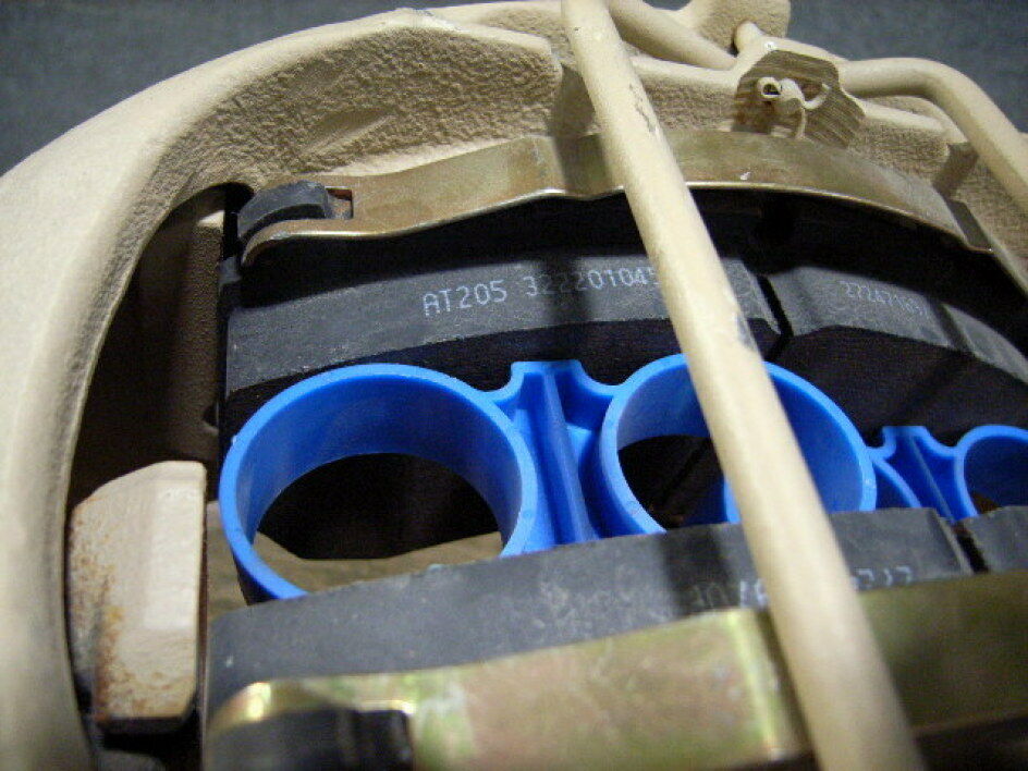 CALIPER , BRAKE (w/ pads) ; Renault - Mordaza , 5001874167 ; HALDEX , 757011020E