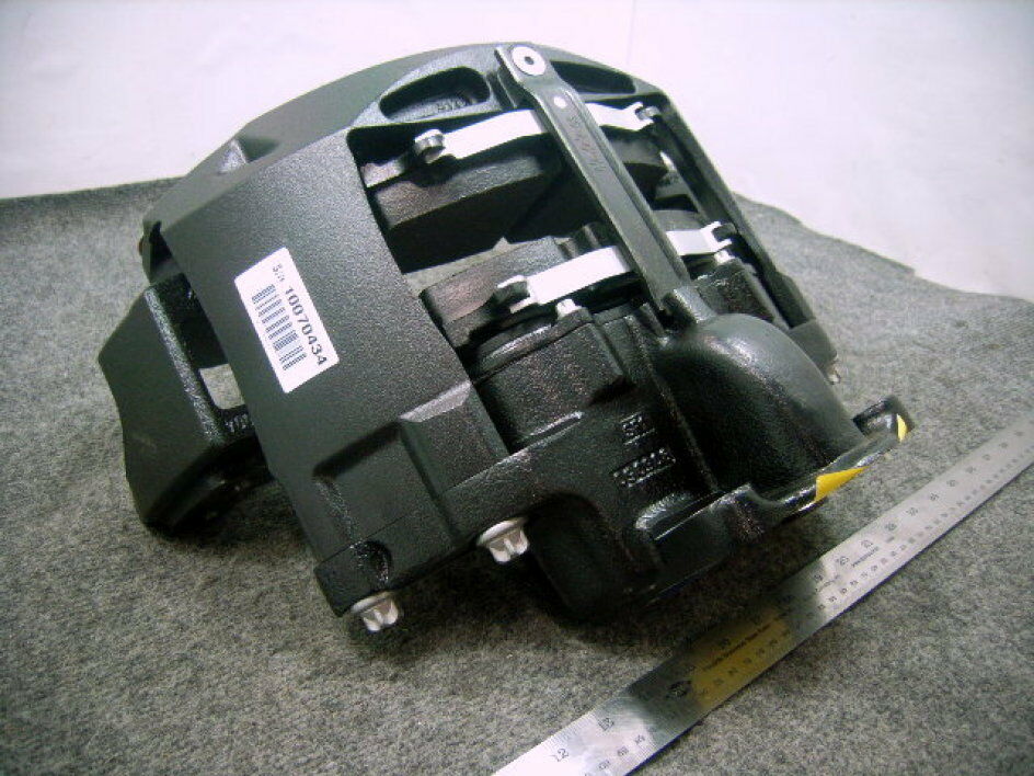 AIR DISC BRAKE CALIPER ; BAE CAT MRAP ; 757011020E ; 2530-01-557-6565 ; 93334