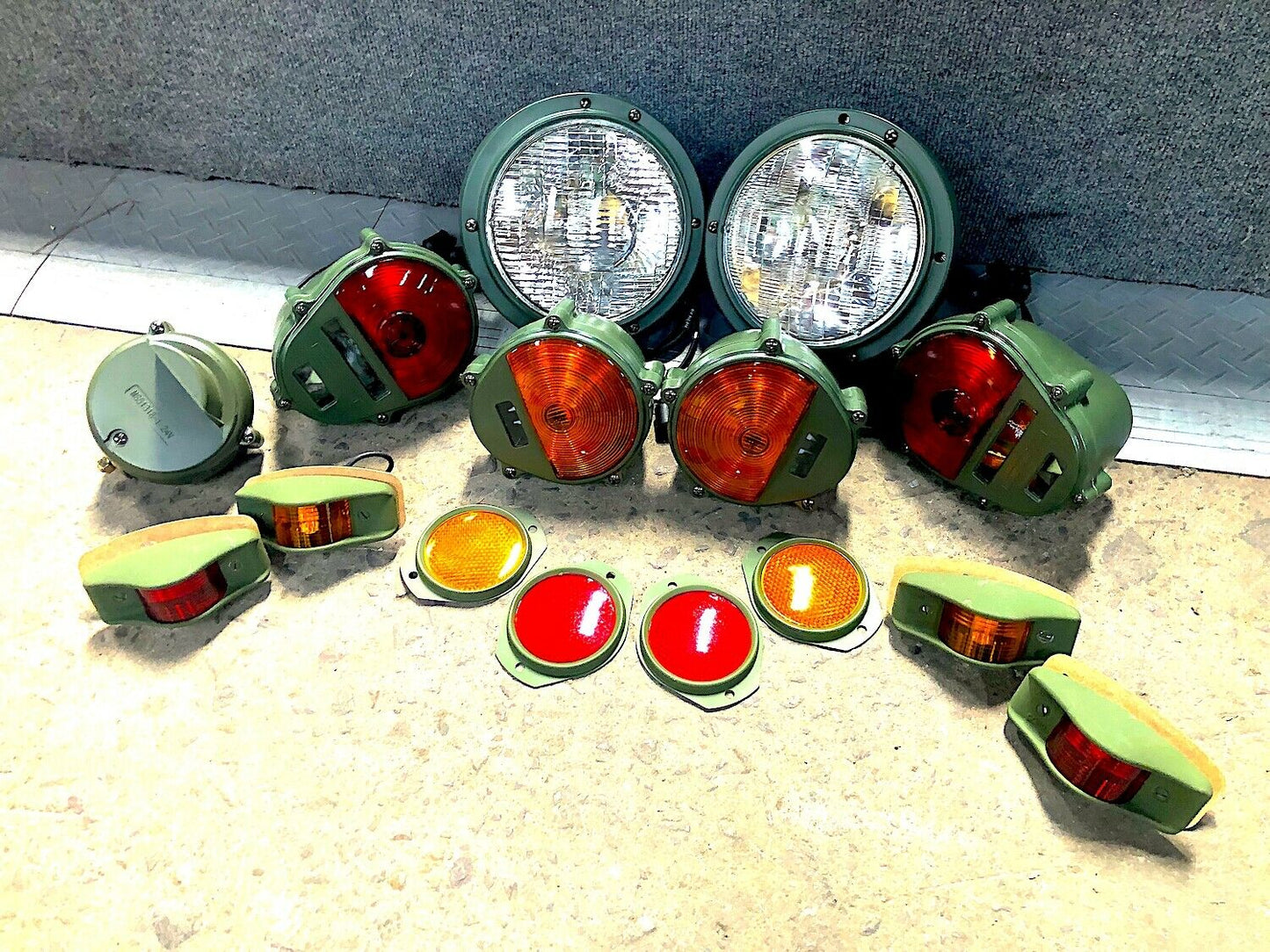 Set of Lights & Reflectors w/ Front Blackout - 24v bulbs - Hummer M35 M939 etc.