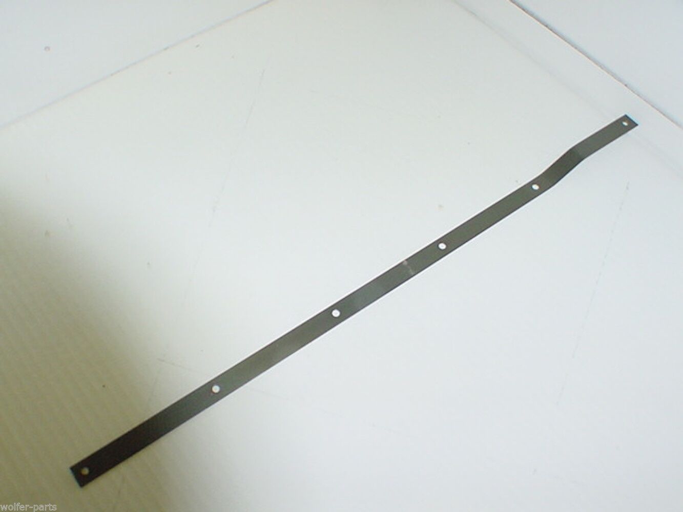 RETAINER, REAR HOOD, BEZEL ; Mil. Hummer ; 2590-01-261-2636 12338904 5591314