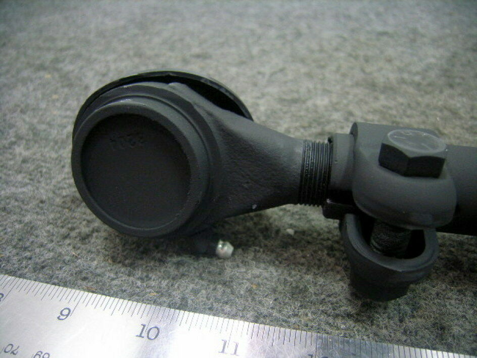 FRONT TIE ROD ASM.; Mil. Hummer M1114 ; 6005119 2530-01-421-2563 EC6005119B1