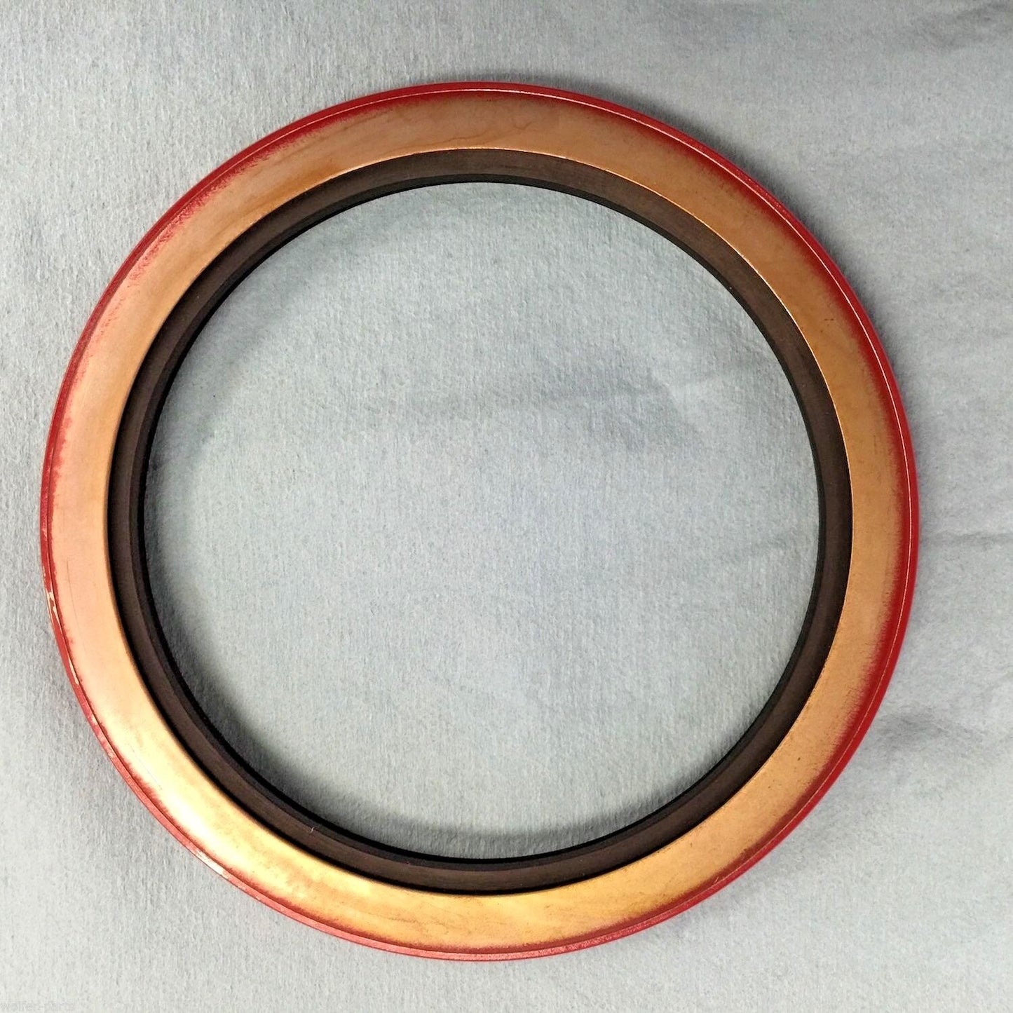 4 each per lot- SEAL ; HEMT T ; 1367260 415938 21284FX 1367260 5330-01-164-8552