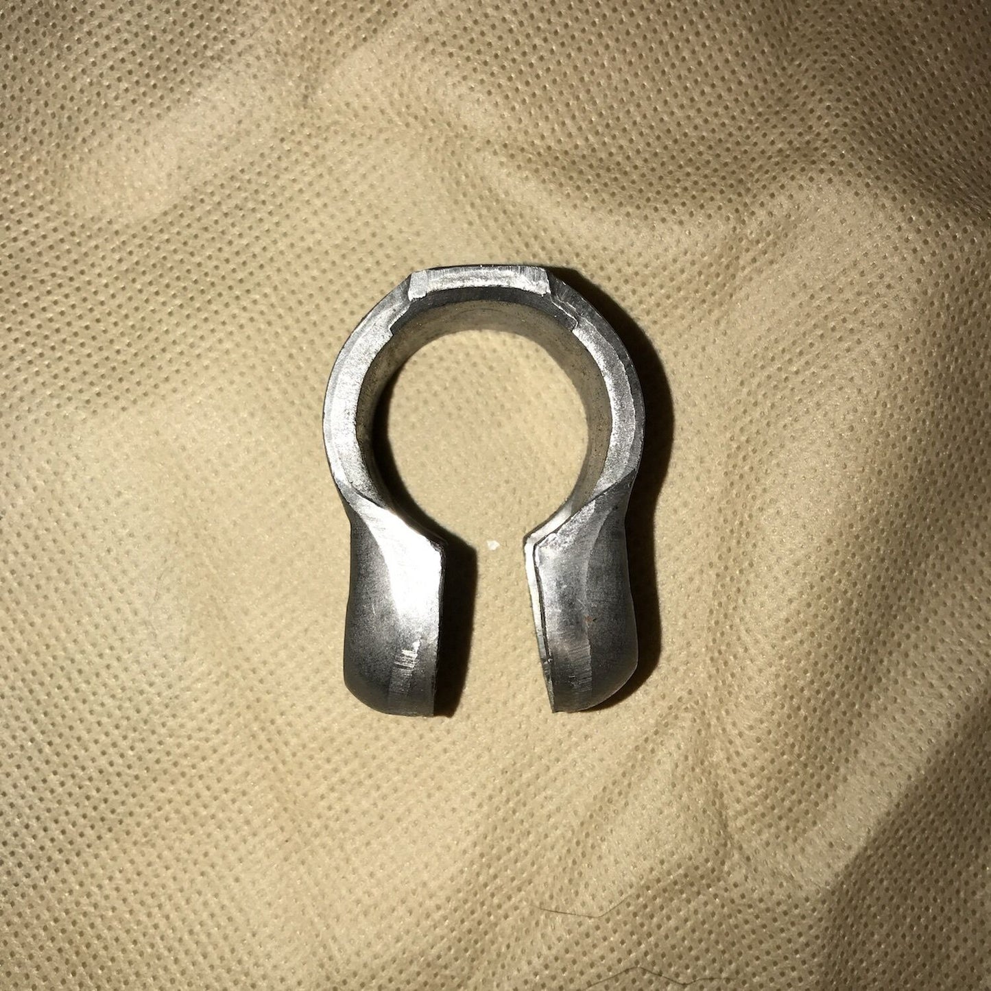 6 each- CLAMP LOOP for T&R Rods ; MIL. HUMMER ; 5340011918161 5740927 12339202