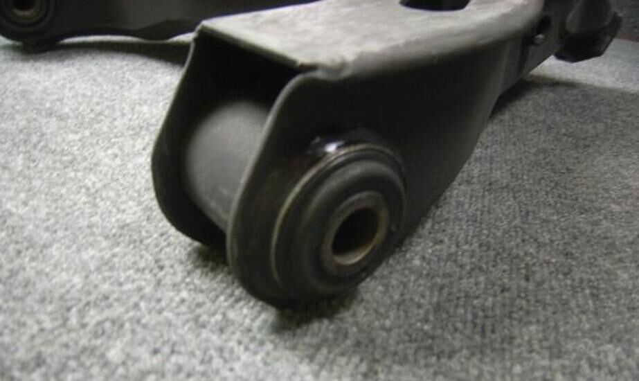 Control-Bracket, Lower-Rear RH & Front LH; Mil. Hummer ; 6030627 2530015548336
