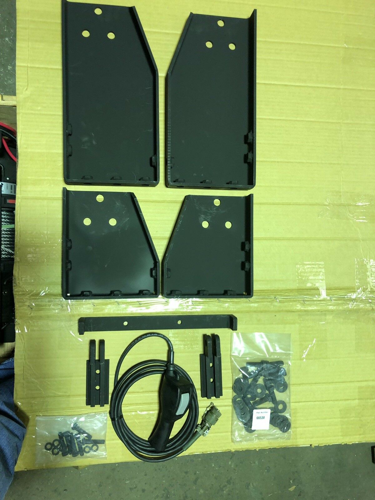 WARN WINCH KIT-24v (12,000 lb.) Humvee M1114 ; WAR-64402 6011785 6014450
