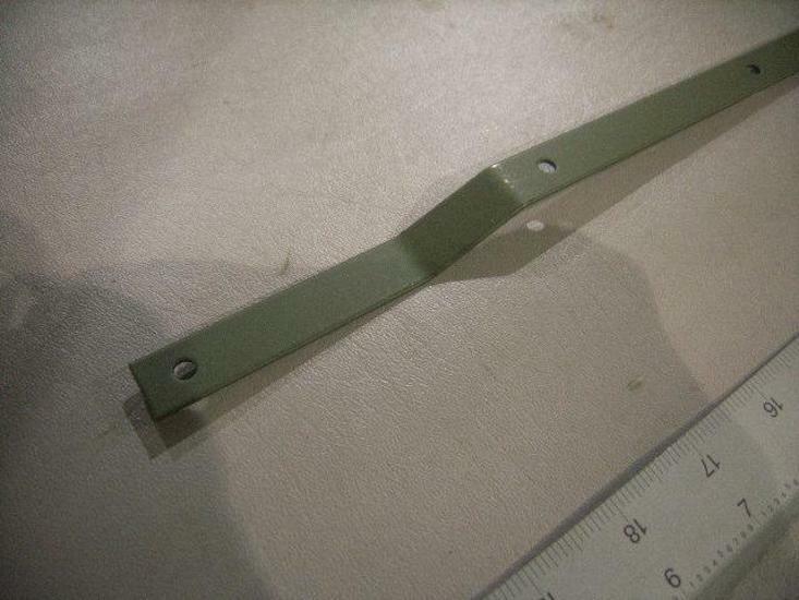 RETAINER, REAR HOOD, BEZEL ; Mil. Hummer ; 2590-01-261-2636 12338904 5591314