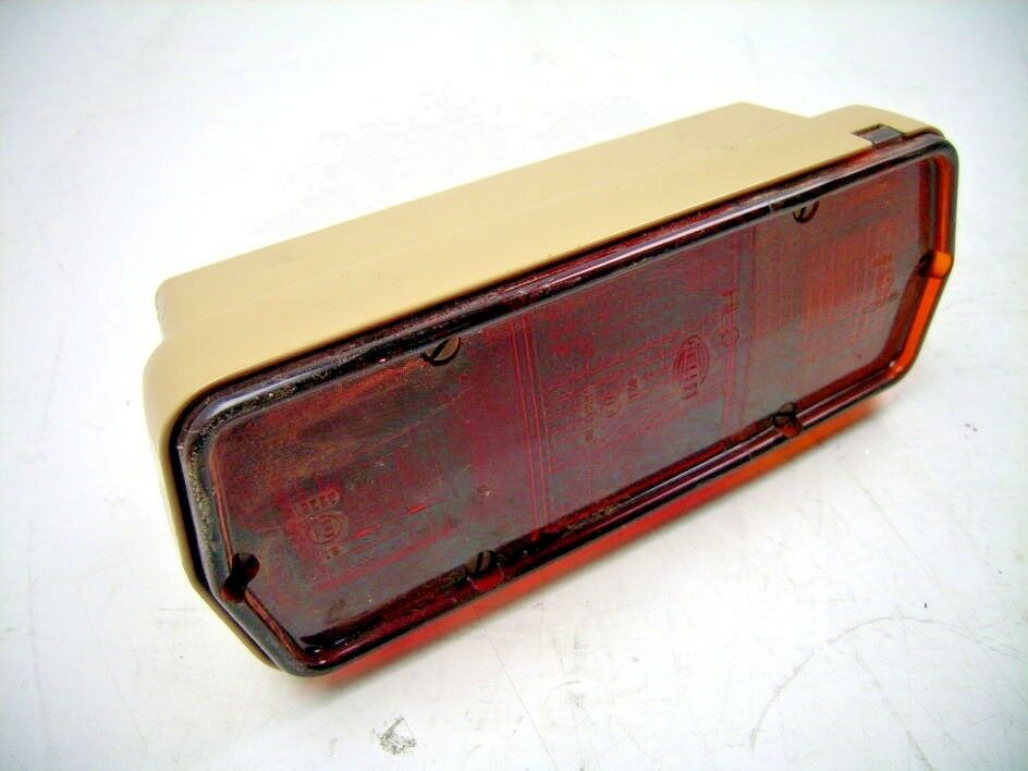 HD Military Tail Light ; Hella ; HEMT T ; 6220-01-557-5924 R0042822 6220000120