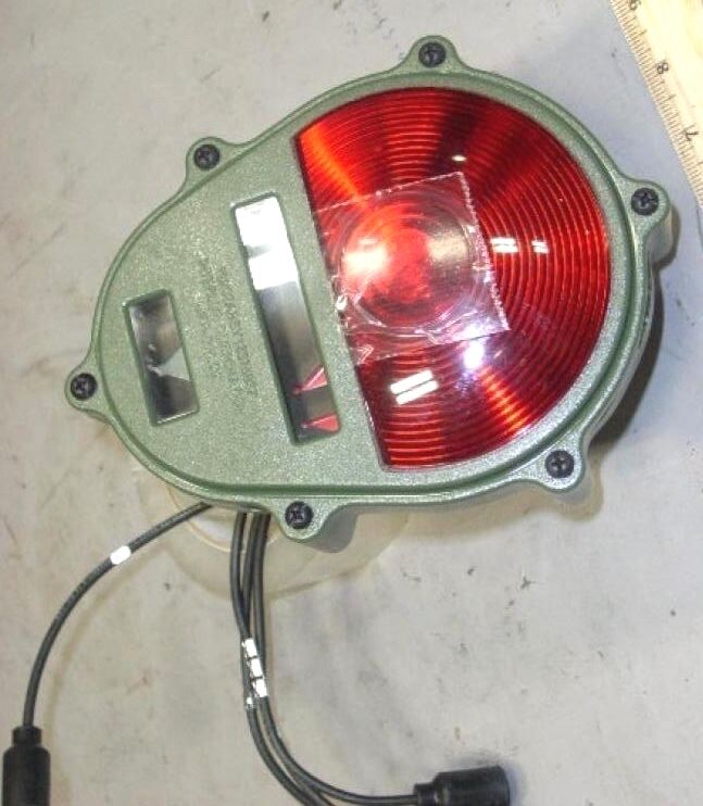 Tail-Light - 24v Green Plastic Housing w/ Red Lens ; 12375837 6220-01-372-3883