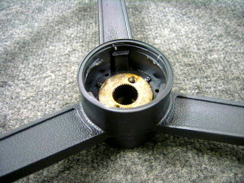STEERING WHEEL ; H1 Mil. HUMMER ; 5577862 12446803 2530-01-411-2729 82-273A1