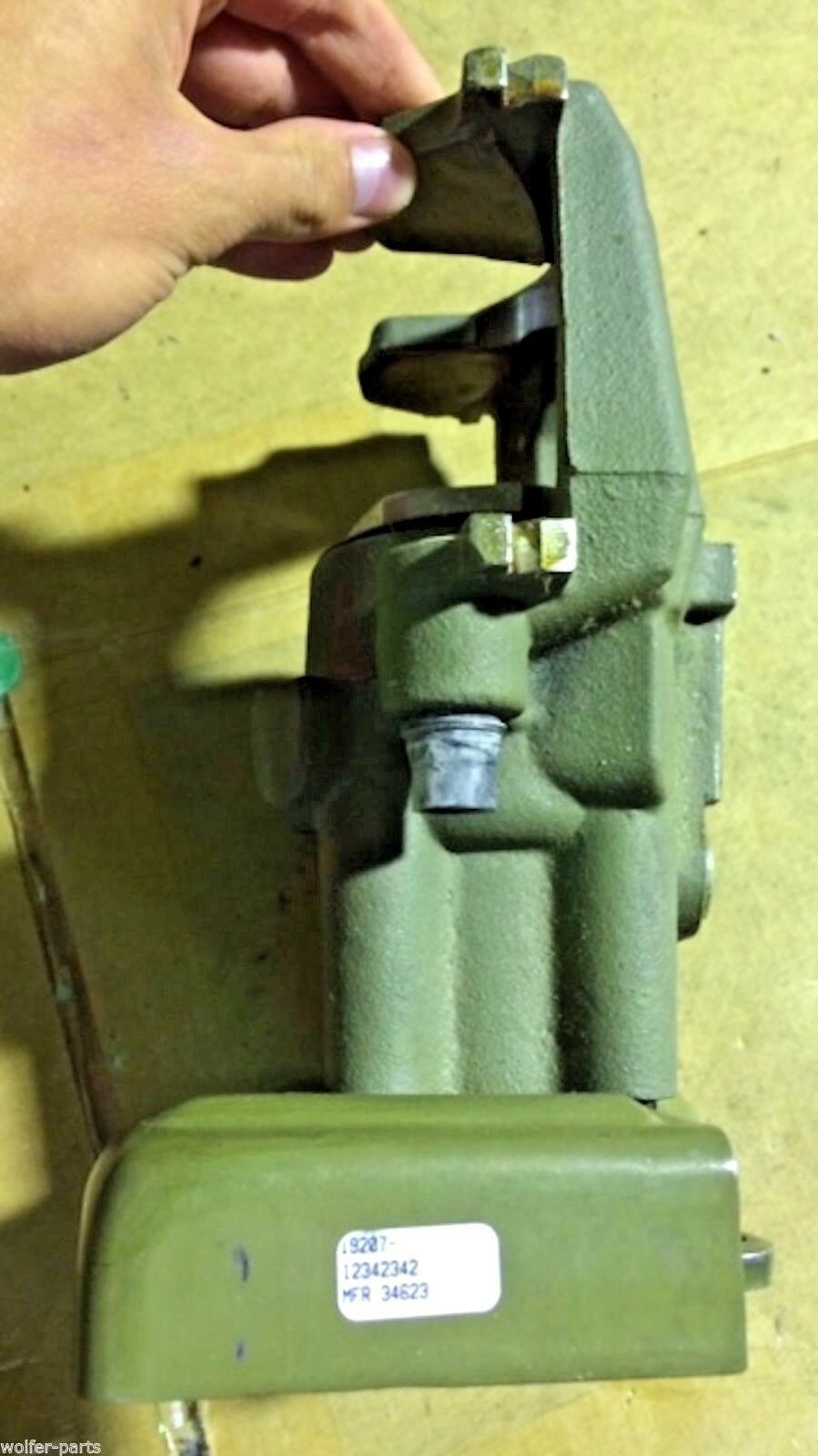 RH-Rear Brake Caliper Housing Assembly; Mil. Hummer ; 2530-01-565-2708 5745455